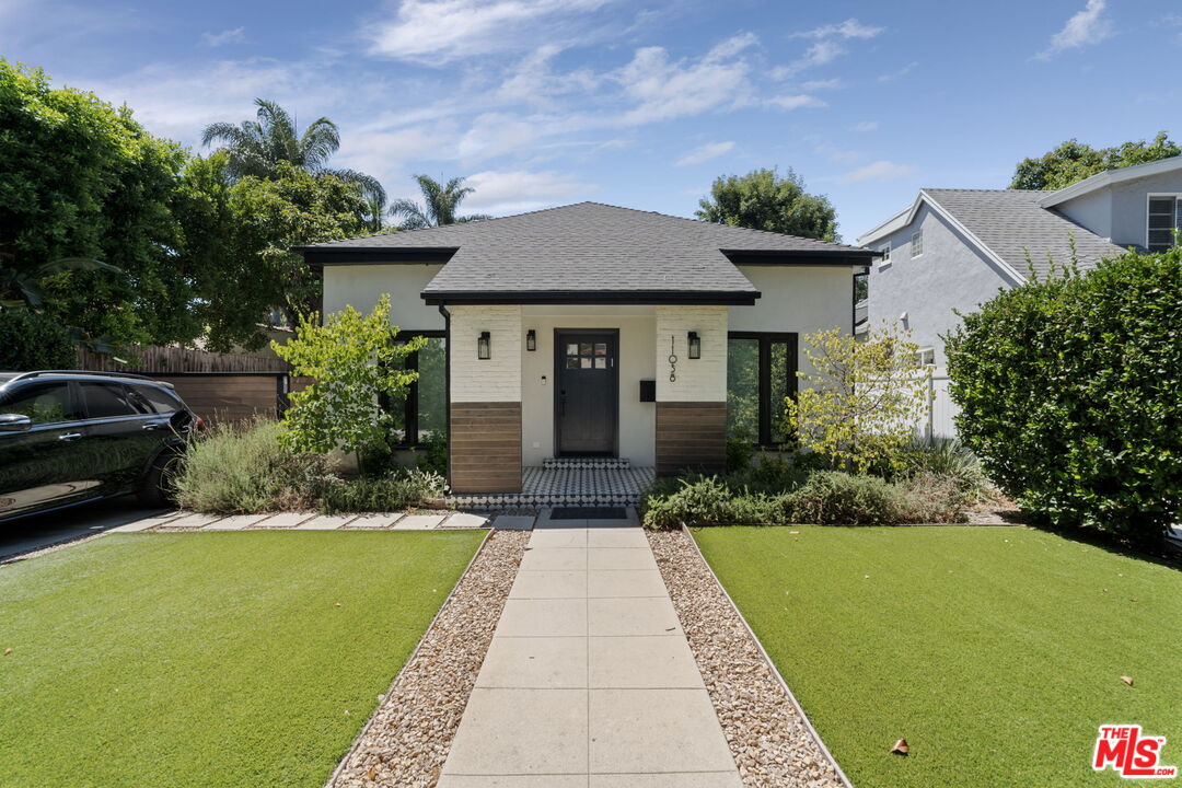 11038 Blix Street North Hollywood, CA 91602 - Photo 34 of 35