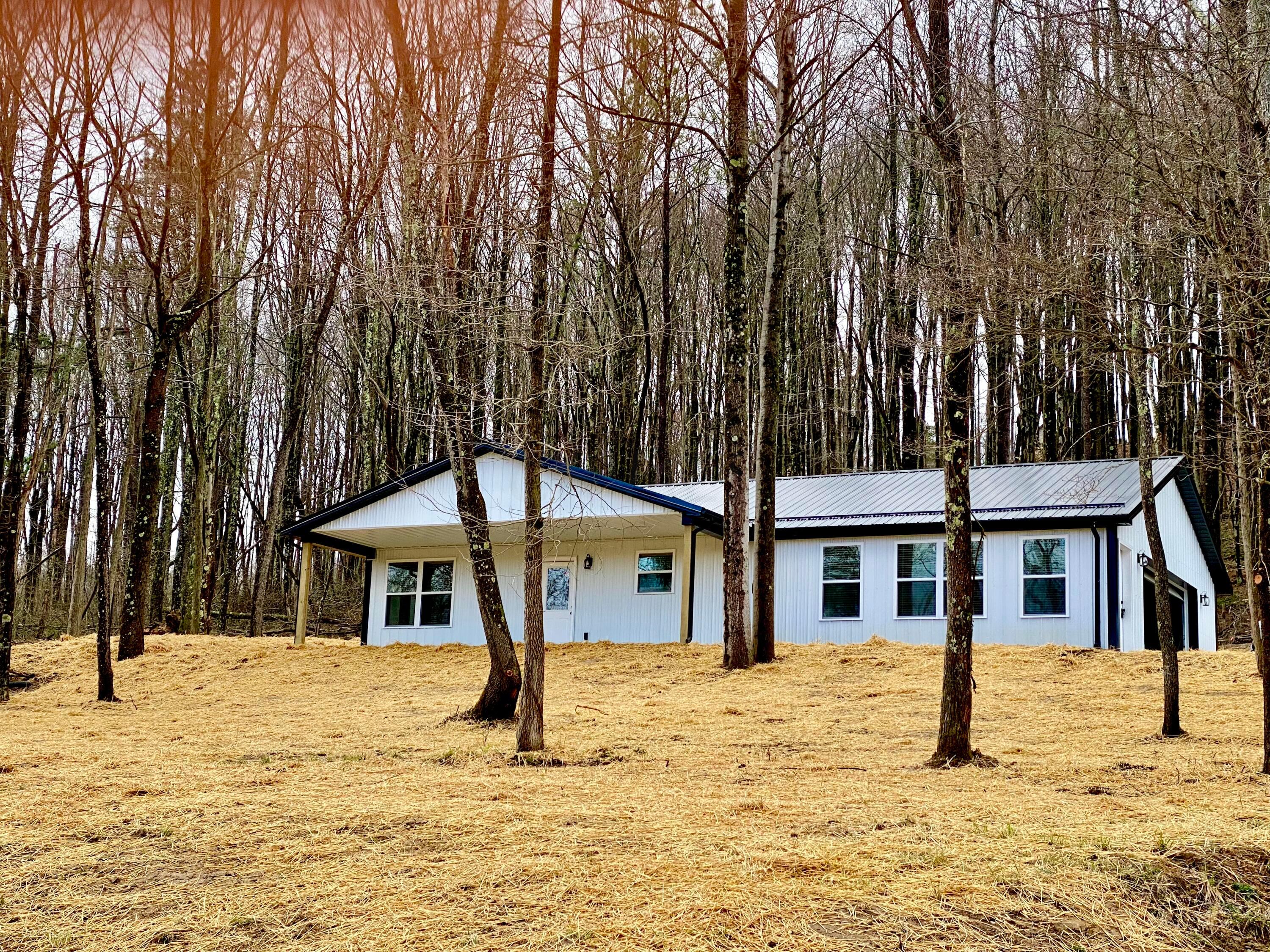 813 Eaton Hollow Road Southwest Lancaster, OH 43130 - Photo 1 of 10 IMG-2128