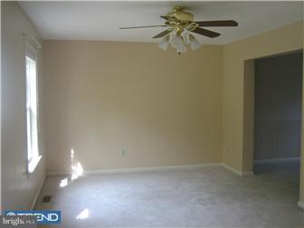 6091 German Road Pipersville, PA 18947 - Photo 3 of 7 Living Room