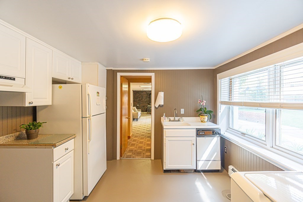 22 Evergreen Road Stoneham, MA 02180 - Photo 30 of 42 Gallery Image 30
