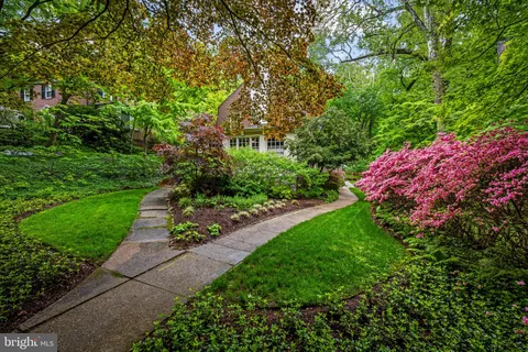 $880,000 | 401 Edgevale Road, Baltimore, MD 21210