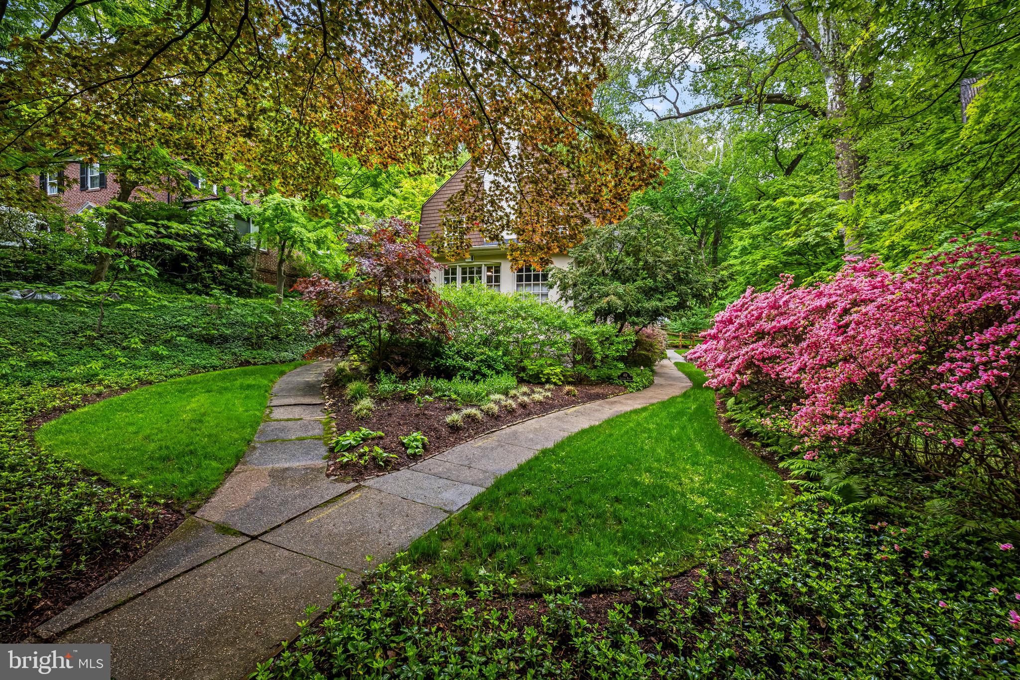 401 Edgevale Road Baltimore, MD 21210 - Photo 17 of 80 Front Garden Walk