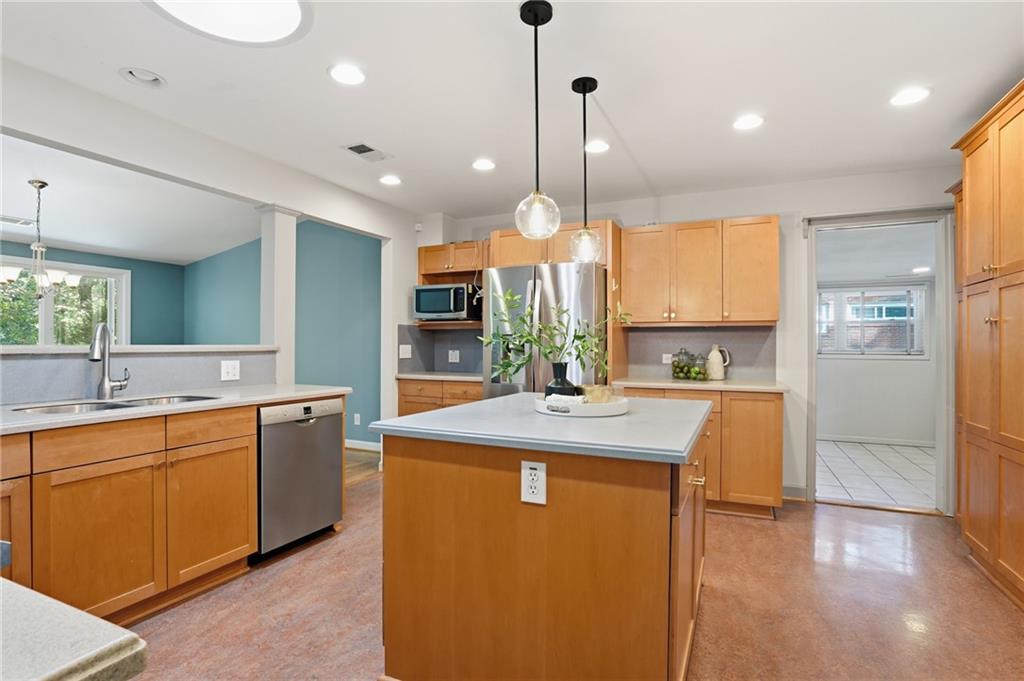 2702 Pangborn Road Decatur, GA 30033 - Photo 14 of 38