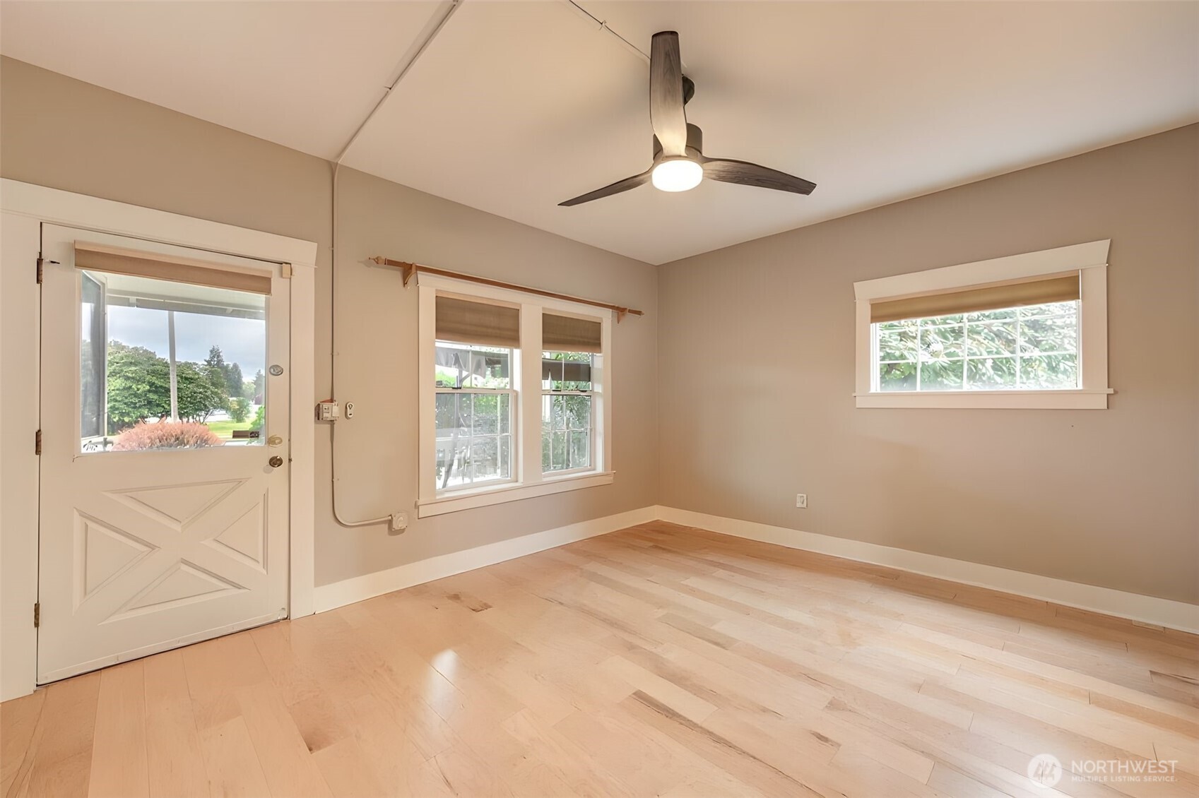 654 West Main Street Monroe, WA 98272 - Photo 9 of 40 a view of an empty room with a window