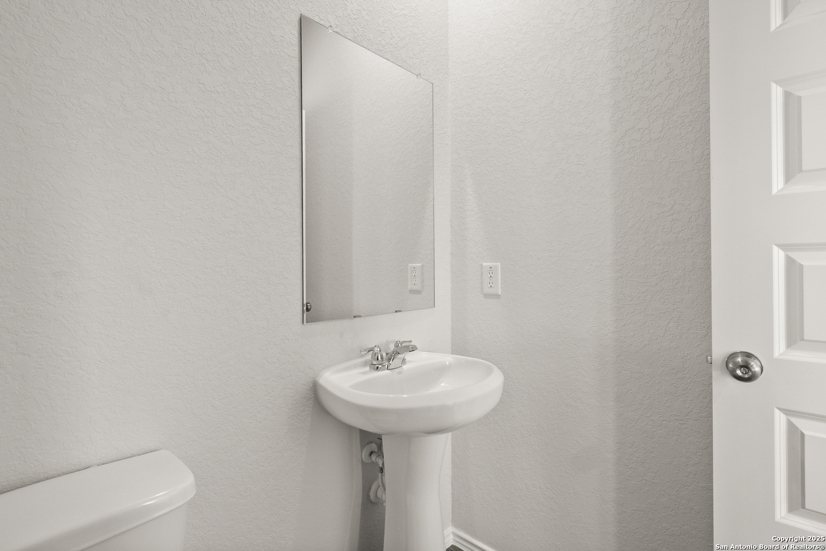 4939 Blue Ranch San Antonio, TX 78222 - Photo 10 of 28