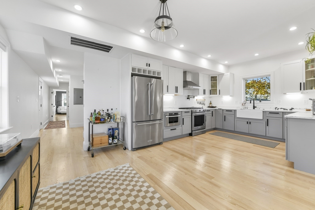 17 Akron Street, Unit 2 Boston, MA 02119 - Photo 8 of 29