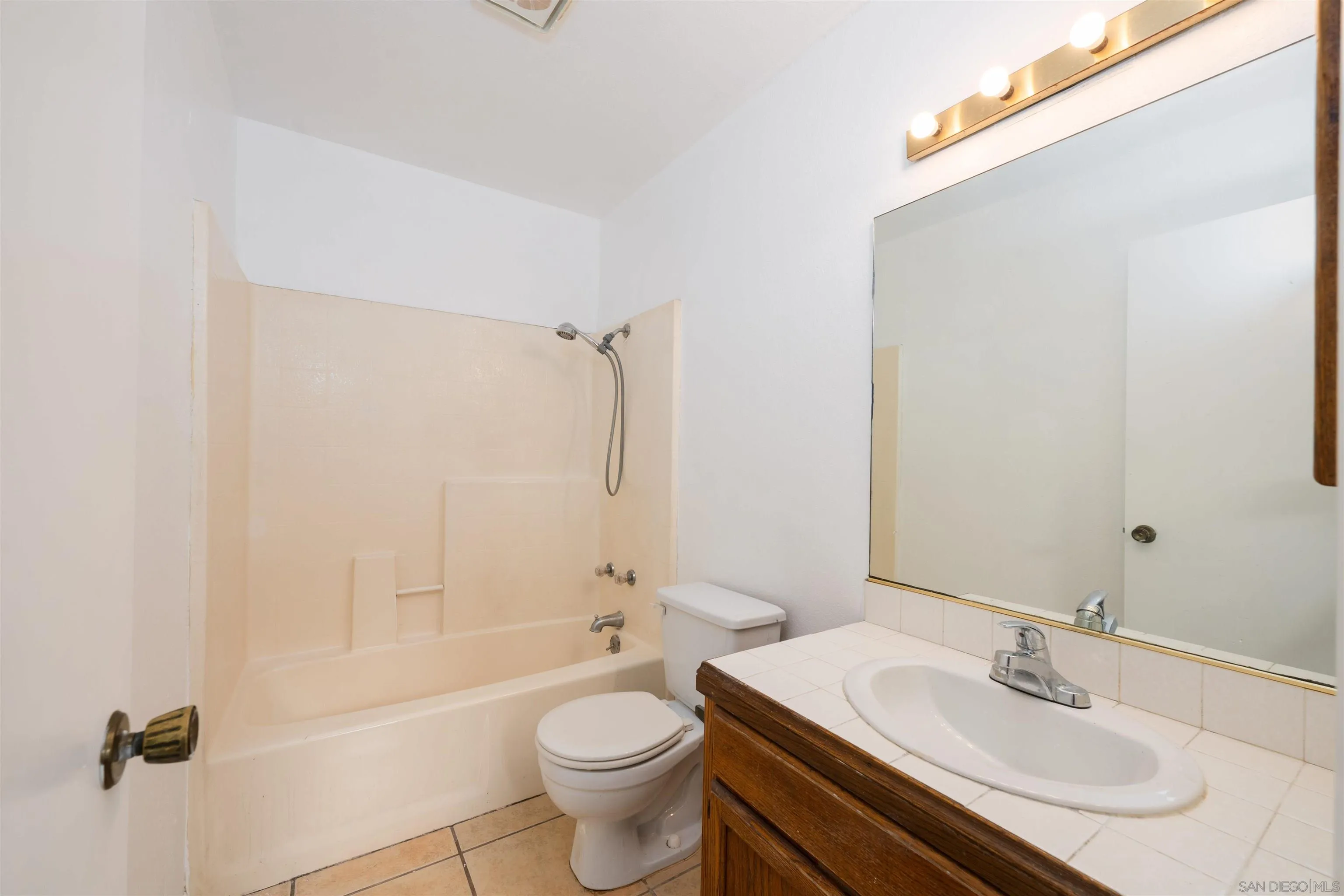 5654 Tumbleweed Way Oceanside, CA 92057 - Photo 18 of 31