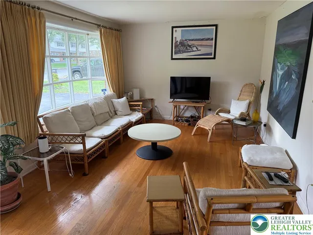 $2,400 | 4132 West Chew Street, Allentown, PA 18104