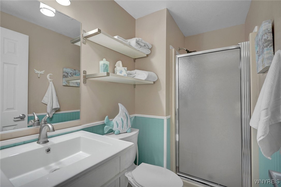 270 Buffalo Road, Unit 86 East Aurora, NY 14052 - Photo 12 of 30 Full bath with walk-in shower