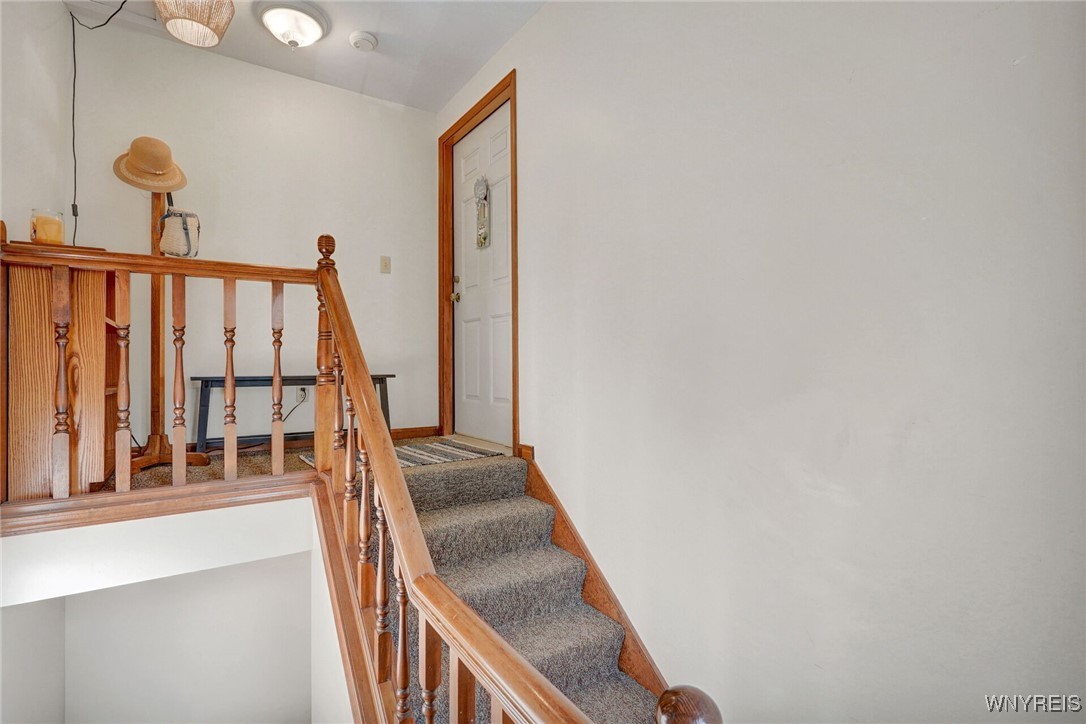 270 Buffalo Road, Unit 86 East Aurora, NY 14052 - Photo 14 of 30 Entranceway to condo #86