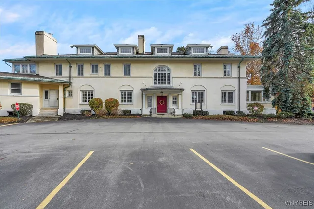 $275,000 | 270 Buffalo Road, Unit 86, East Aurora, NY 14052