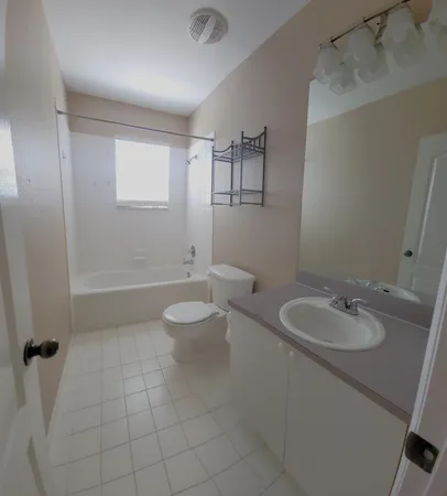 $2,300 | 401 Belmont Place, Boynton Beach, FL 33436