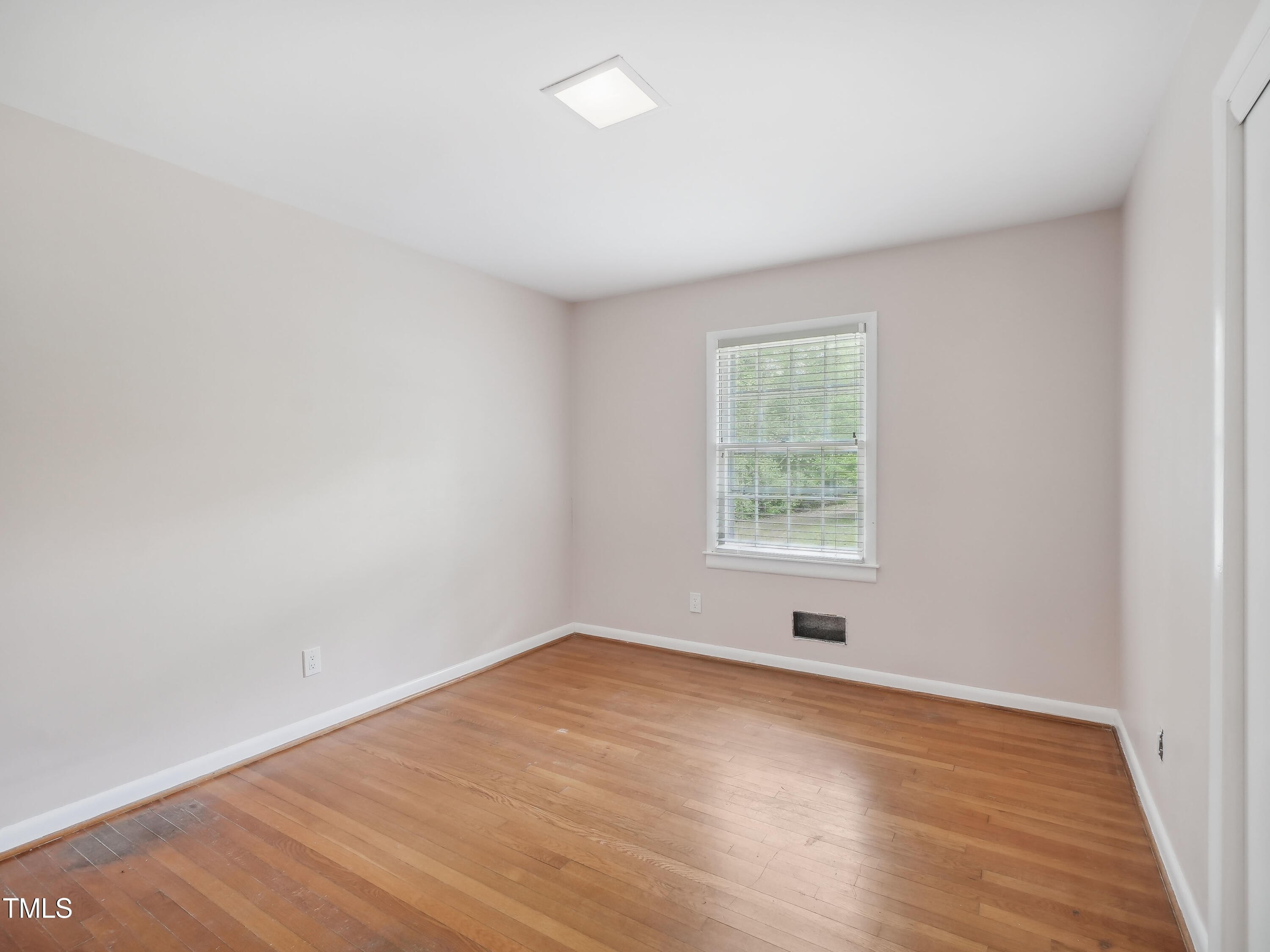 3806 Sue Lane Raleigh, NC 27604 - Photo 12 of 21 18-print-Sue Ln-1604-018