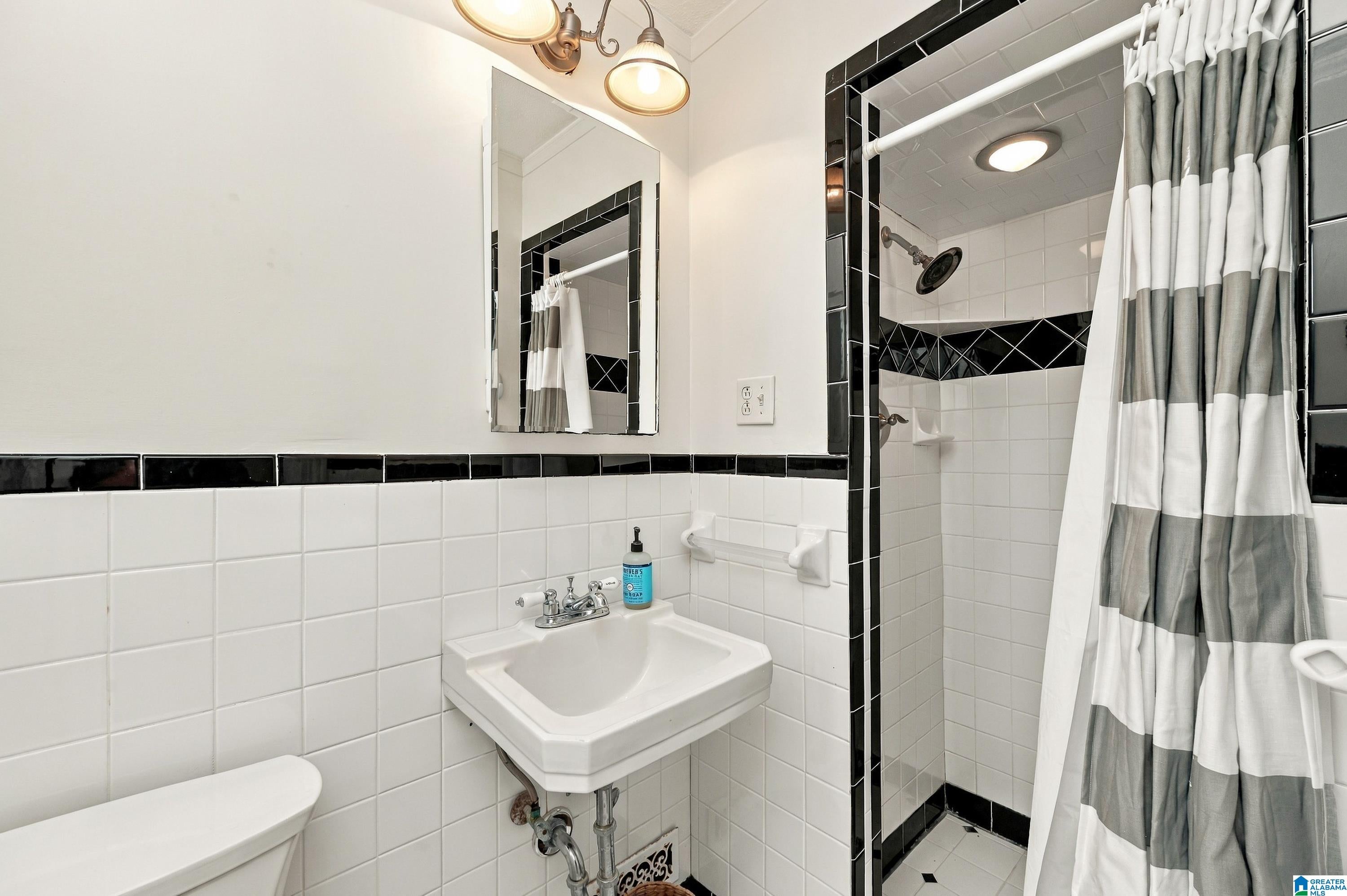 311 Shades Crest Road Hoover, AL 35226 - Photo 48 of 100 Gallery Image 48