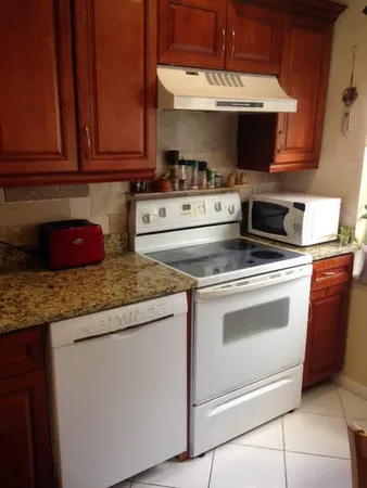 $2,395 | 8425 Casa Del Lago, Unit C, Boca Raton, FL 33433