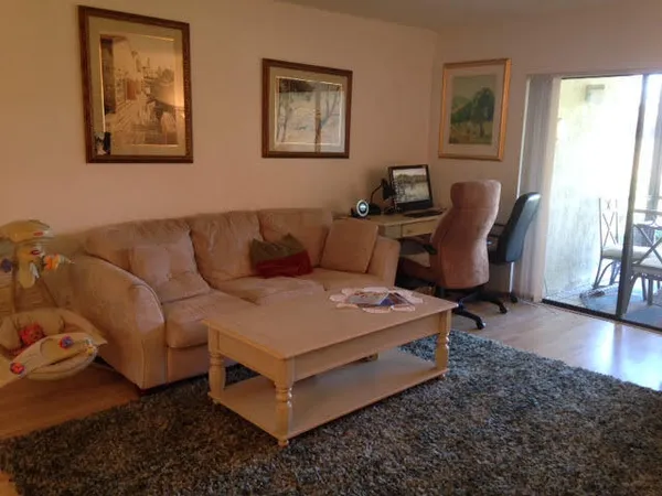 $2,395 | 8425 Casa Del Lago, Unit C, Boca Raton, FL 33433