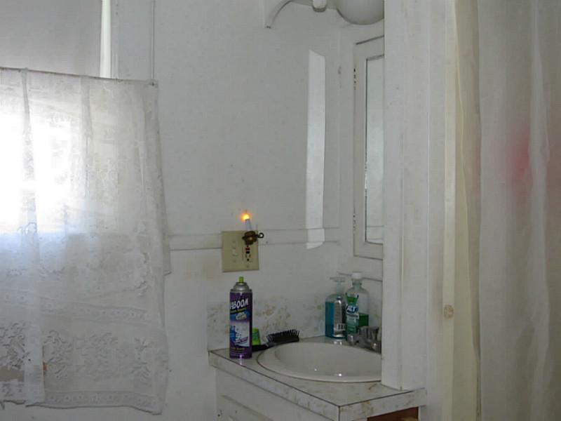 32 Middle Street Biddeford, ME 04005 - Photo 5 of 15 Bathroom.