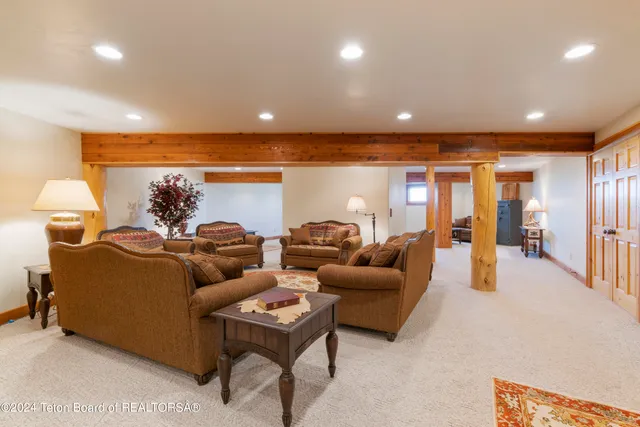 $13,252,500 | Table Top Drive, Dubois, WY 82513