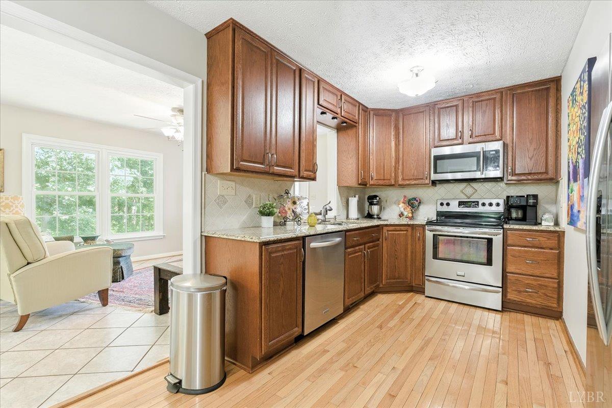 702 Kings Road Lynchburg, VA 24503 - Photo 8 of 67 Gallery Image 8