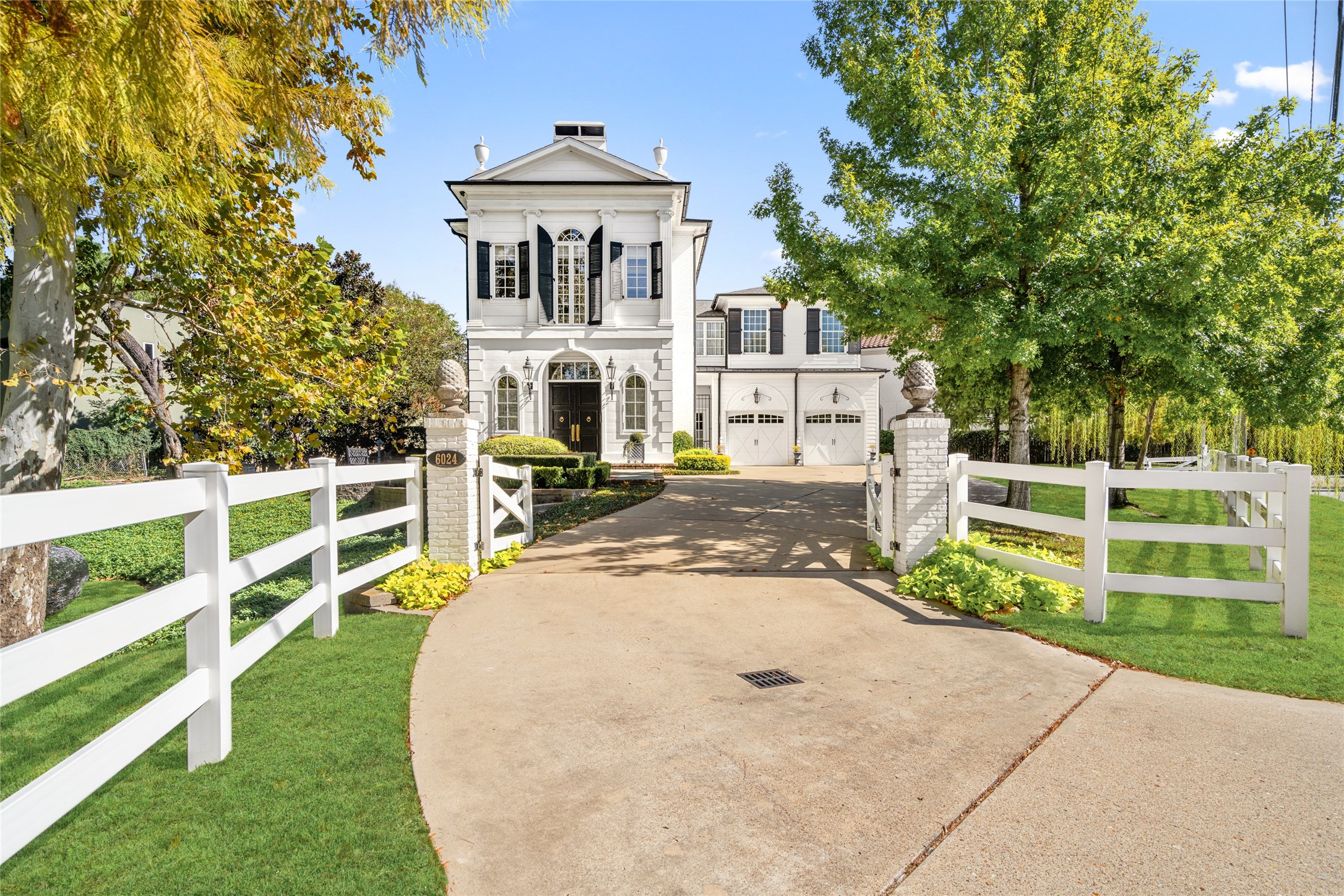6024 Memorial Drive Houston, TX 77007 - Photo 46 of 47 a view of a house with a yard