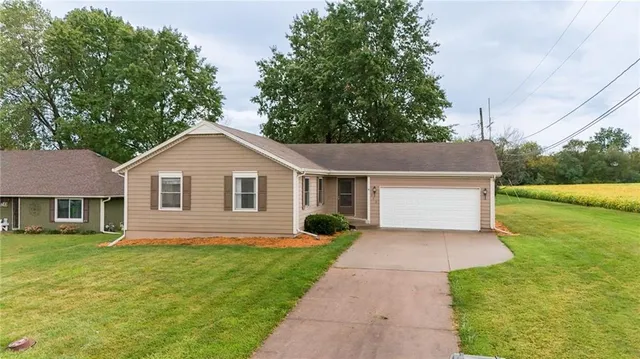 $265,000 | 212 Edgewood Drive, Wellsville, KS 66092