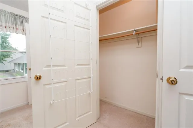 $265,000 | 212 Edgewood Drive, Wellsville, KS 66092