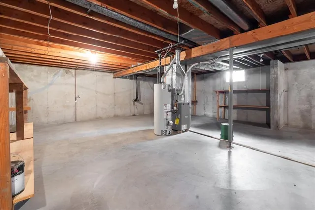 $265,000 | 212 Edgewood Drive, Wellsville, KS 66092