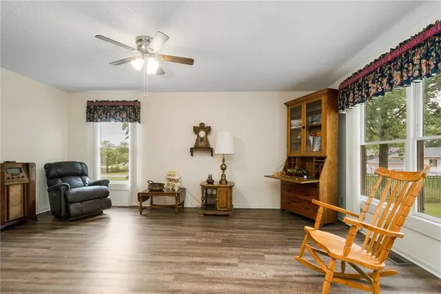 $265,000 | 212 Edgewood Drive, Wellsville, KS 66092