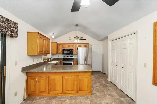 $265,000 | 212 Edgewood Drive, Wellsville, KS 66092