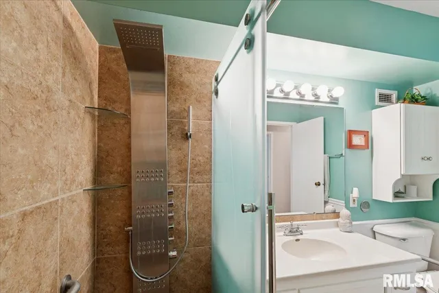 $119,500 | 1800 7th Street, Unit 2A, East Moline, IL 61244