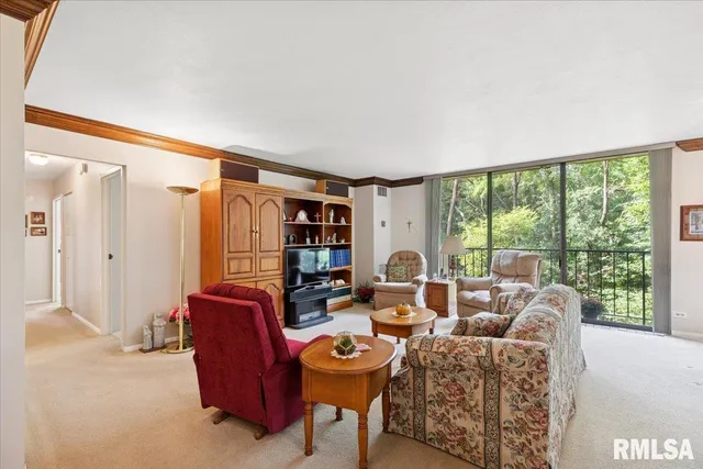 $119,500 | 1800 7th Street, Unit 2A, East Moline, IL 61244