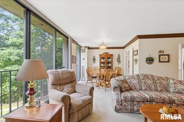 $119,500 | 1800 7th Street, Unit 2A, East Moline, IL 61244