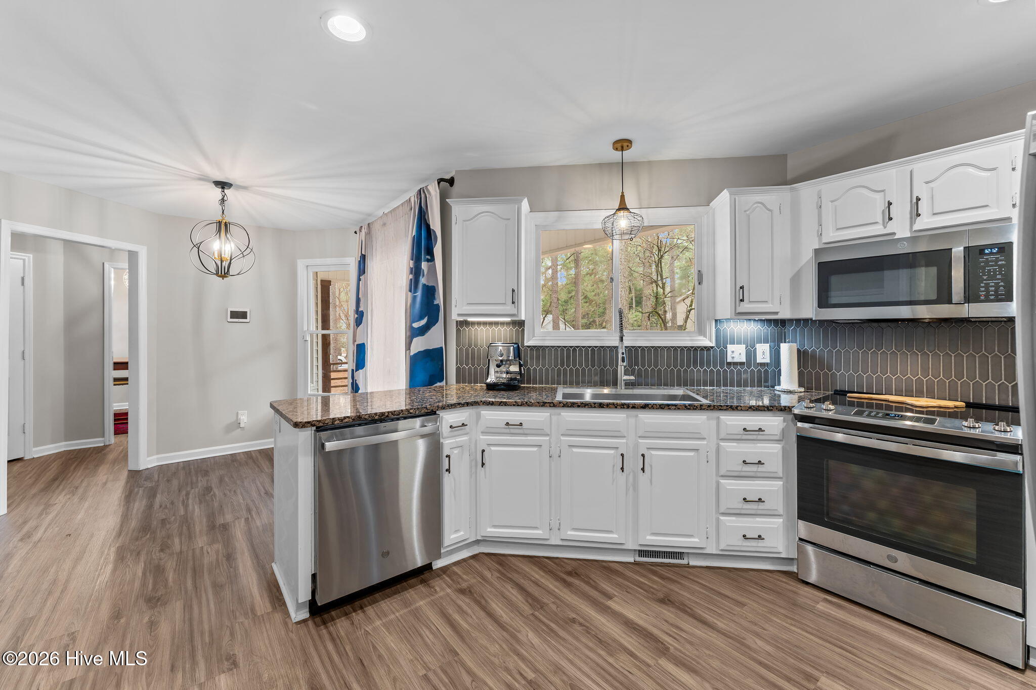 850 Burning Tree Road Pinehurst, NC 28374 - Photo 10 of 48 13-web-or-mls-DSC07319