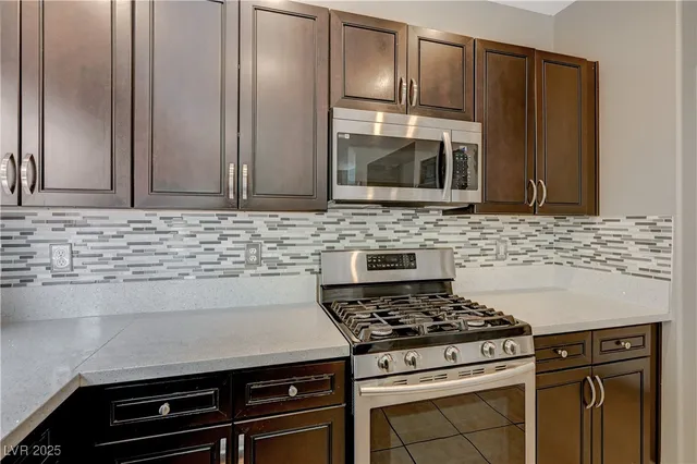 $1,945 | 971 Whispering Grove Avenue, Las Vegas, NV 89123