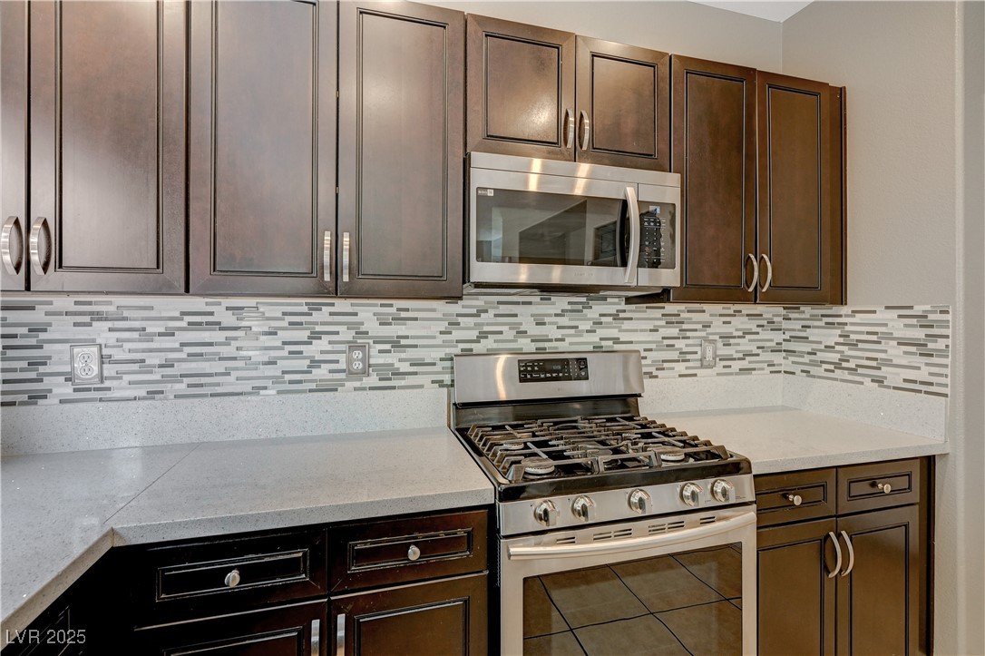 971 Whispering Grove Avenue Las Vegas, NV 89123 - Photo 2 of 37