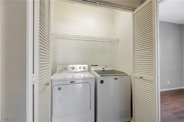 $1,945 | 971 Whispering Grove Avenue, Las Vegas, NV 89123