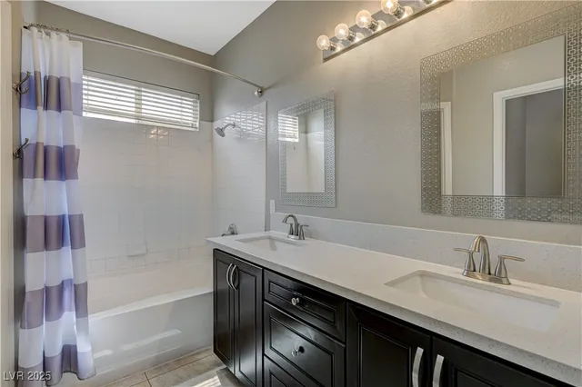 $1,945 | 971 Whispering Grove Avenue, Las Vegas, NV 89123