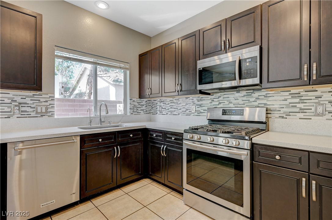 971 Whispering Grove Avenue Las Vegas, NV 89123 - Photo 3 of 37