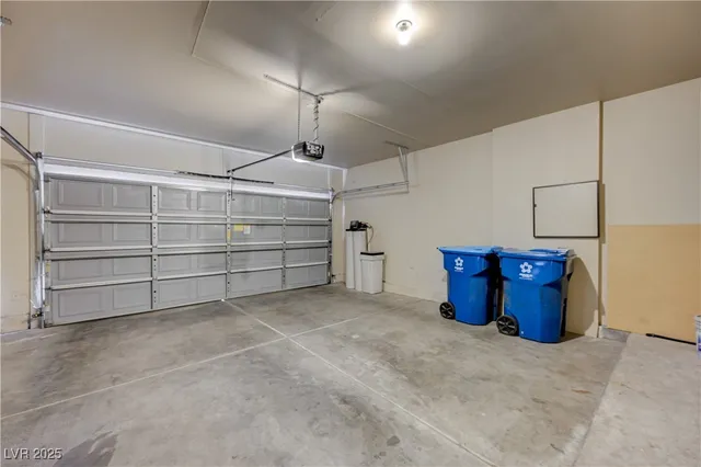 $1,945 | 971 Whispering Grove Avenue, Las Vegas, NV 89123