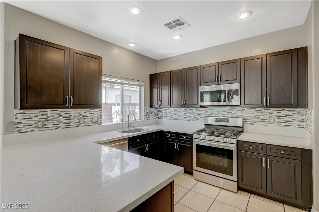 971 Whispering Grove Avenue Las Vegas, NV 89123 - Photo 6 of 37