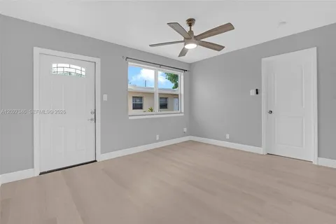 $1,900 | 369 Phippen Waiters Road, Unit FRONT, Dania Beach, FL 33004