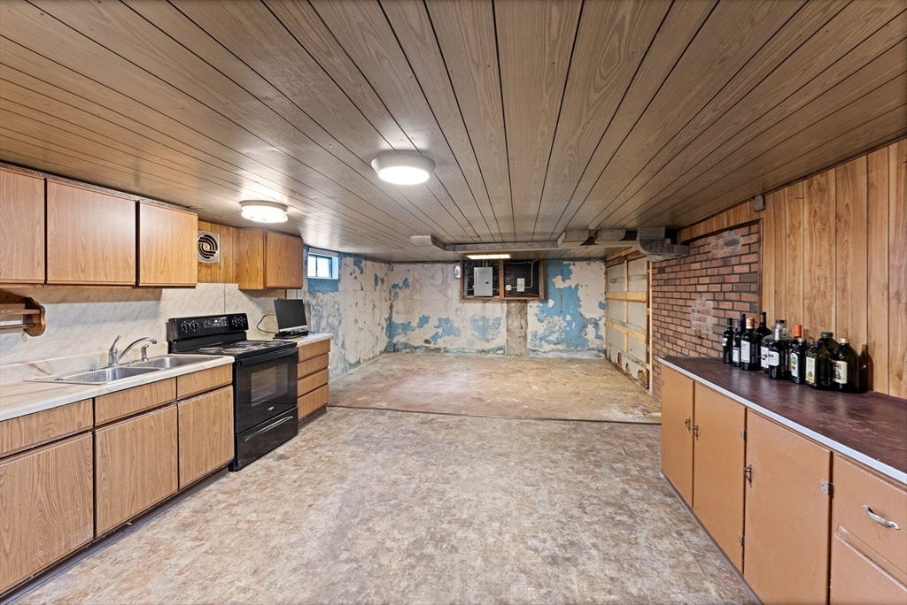 48 Ray Street Ludlow, MA 01056 - Photo 30 of 37 Gallery Image 30