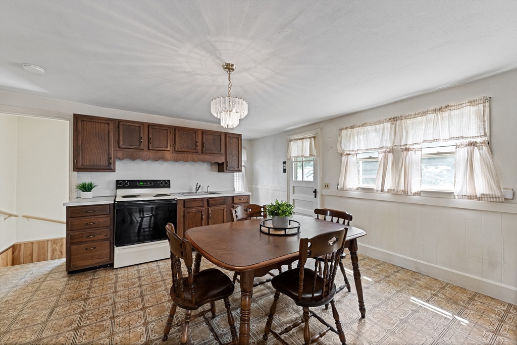 48 Ray Street Ludlow, MA 01056 - Photo 6 of 37 Gallery Image 6