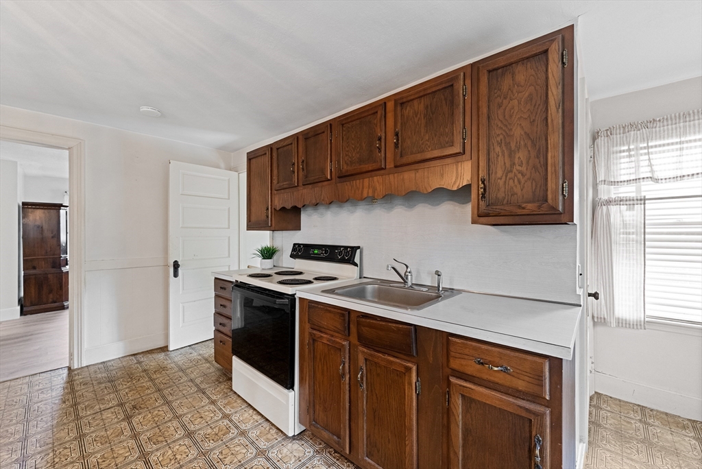48 Ray Street Ludlow, MA 01056 - Photo 9 of 37 Gallery Image 9