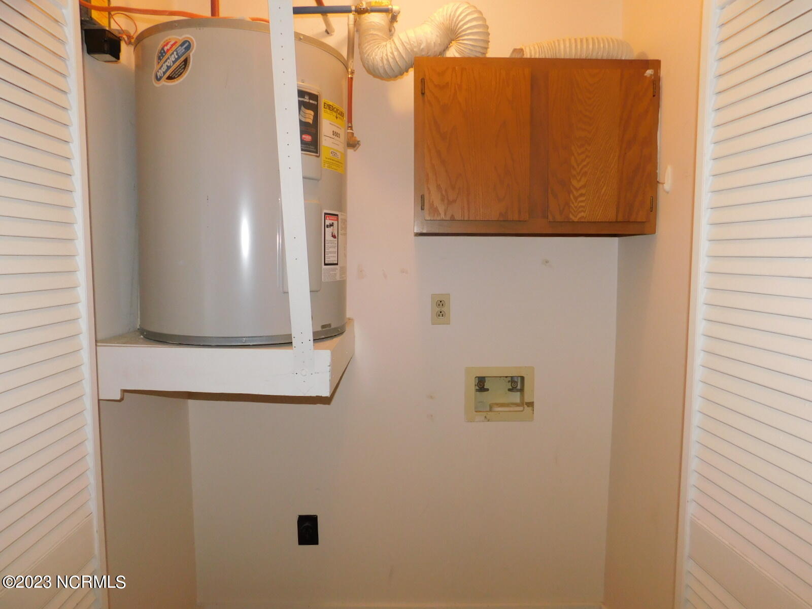 148 B Witten Circle, Unit B Havelock, NC 28532 - Photo 20 of 20 laundry