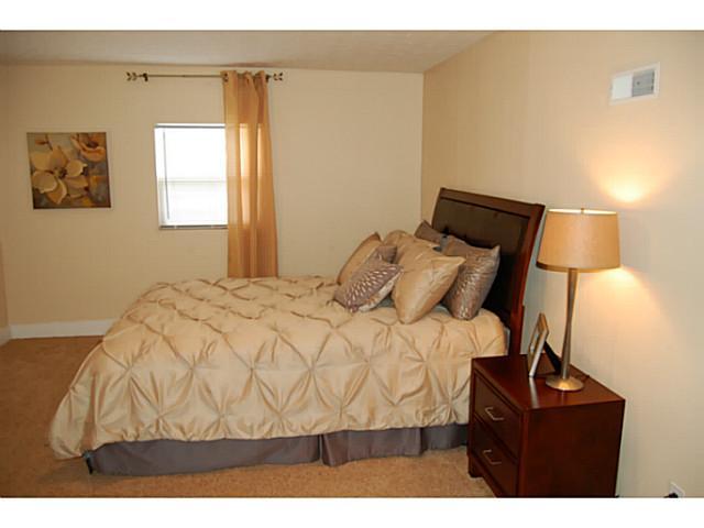 2010 Stelzer Road Columbus, OH 43219 - Photo 11 of 17
