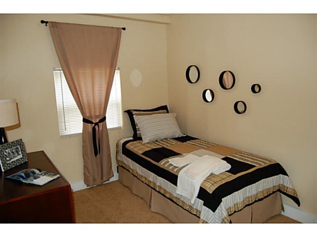 2010 Stelzer Road Columbus, OH 43219 - Photo 12 of 17