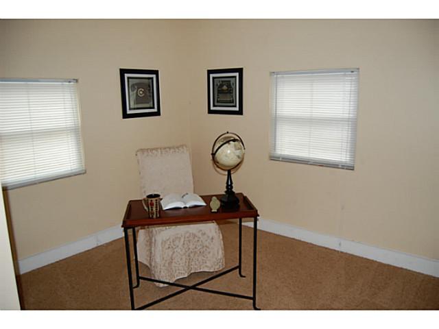 2010 Stelzer Road Columbus, OH 43219 - Photo 15 of 17
