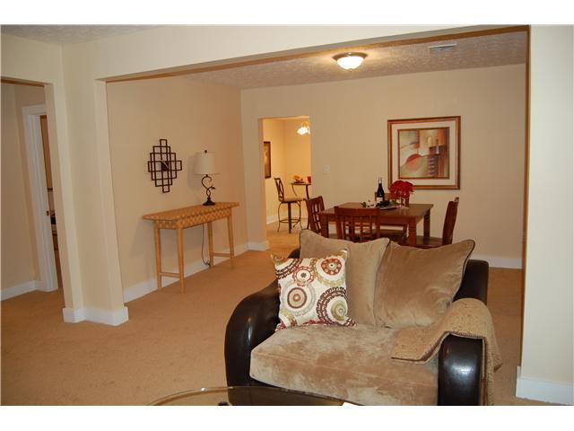 2010 Stelzer Road Columbus, OH 43219 - Photo 9 of 17