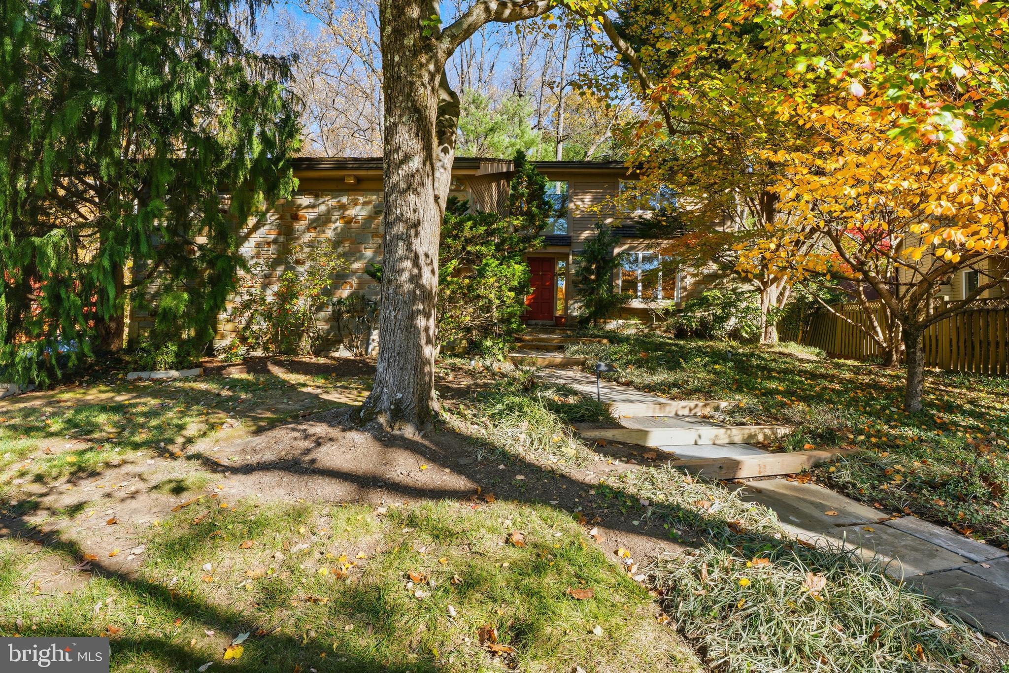 2 Riderwood Station Towson, MD 21204 - Photo 53 of 58 a backyard of a house with a yard and outdoor seating